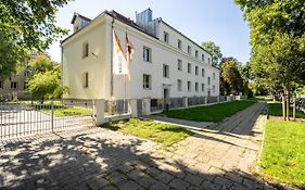 Rycerska Apartments With Parking By Noclegi Renters
